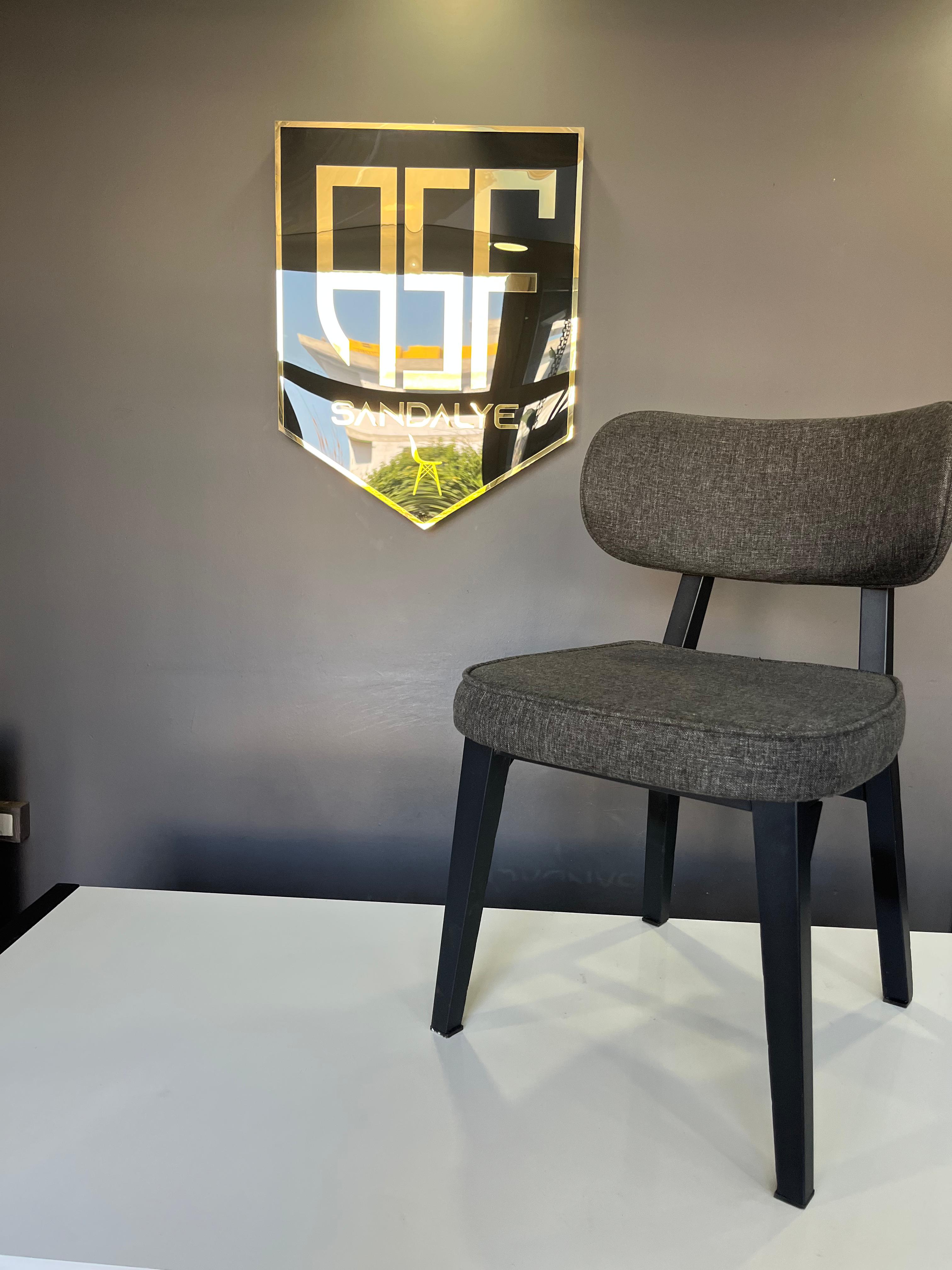 Etiler ASF-S04 chair — Salon Collection